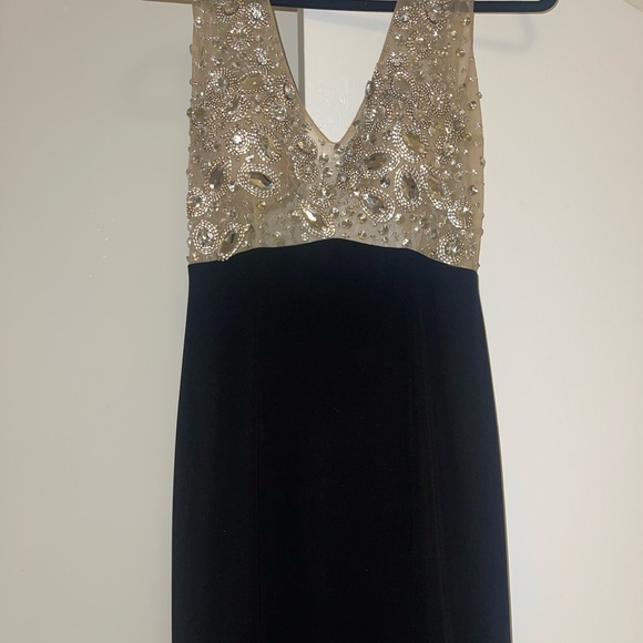 Alfabeta Dress with Rhinestones and High Silt - Picture 3 of 4